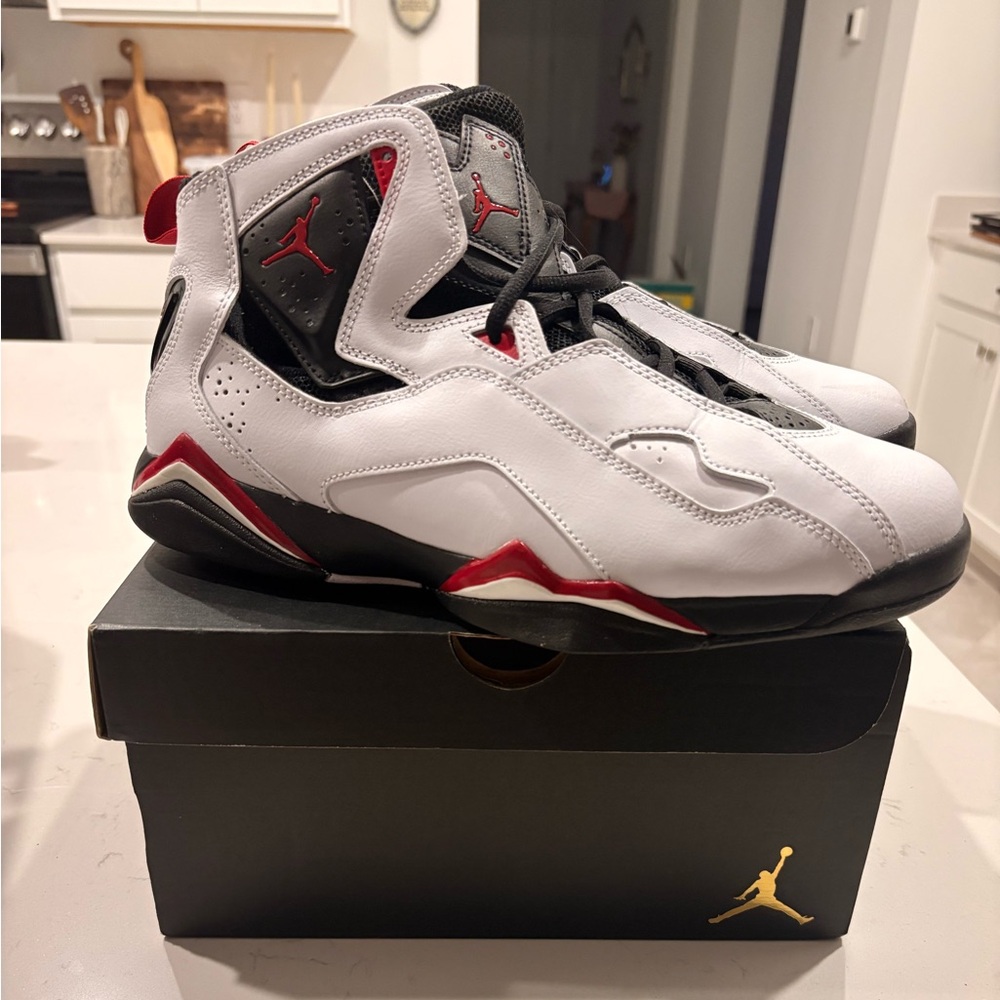 Men’s Jordan True Flight Sneakers